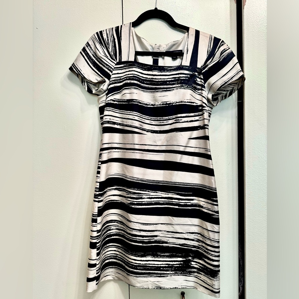 Banana republic silk short dress size 4